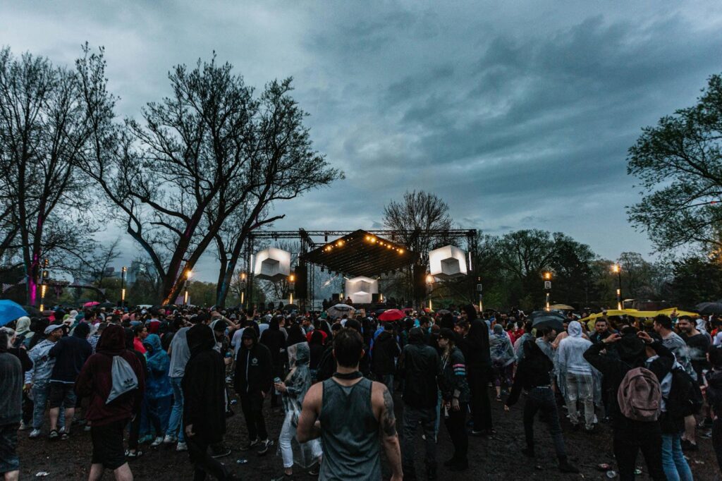 Jangan Panik Hujan Datang! Ini Dia Master Plan Outdoor Event Anti Gagal